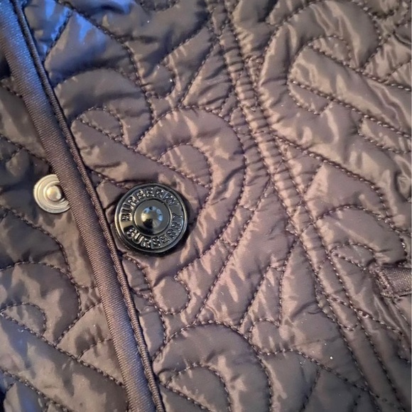 Burberry infant jacket, size 6 months old. - Picture 7 of 7